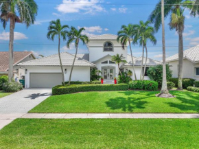 850 Banyan Court